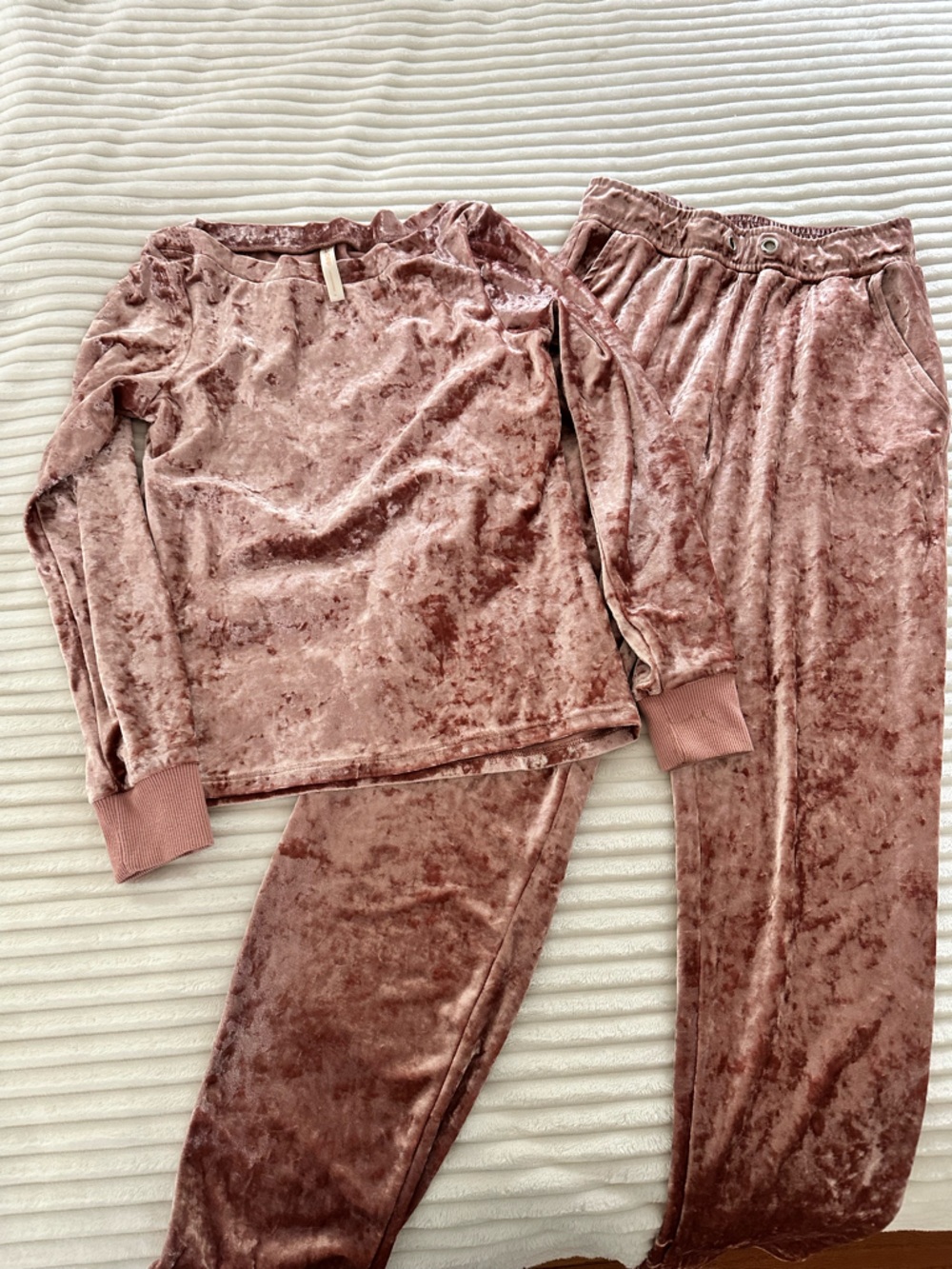 CROPP Velvet Pajamas in Dusty Rose